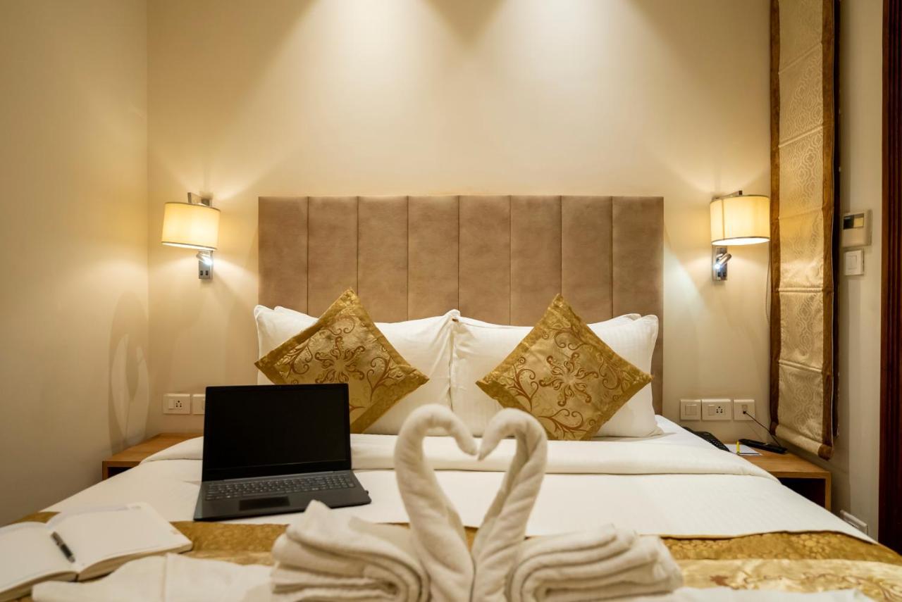Celebrant Hotel Váránaszi Kültér fotó