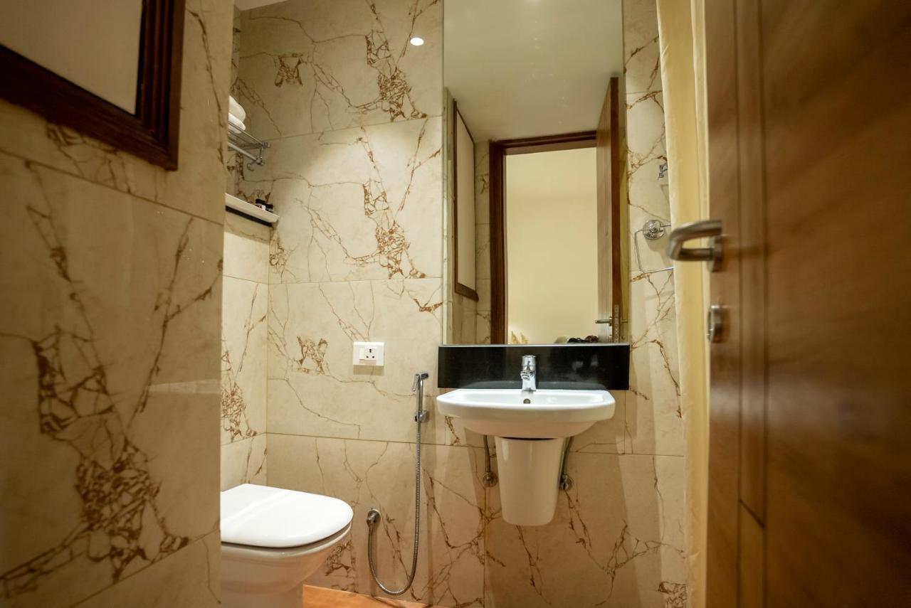 Celebrant Hotel Váránaszi Kültér fotó