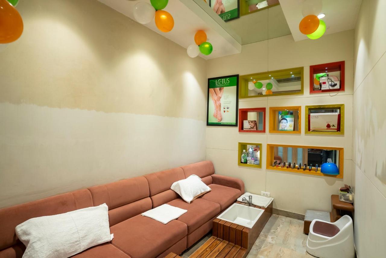 Celebrant Hotel Váránaszi Kültér fotó