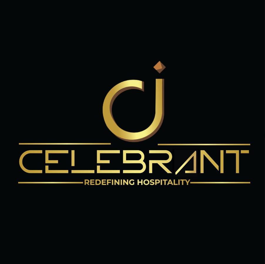 Celebrant Hotel Váránaszi Kültér fotó